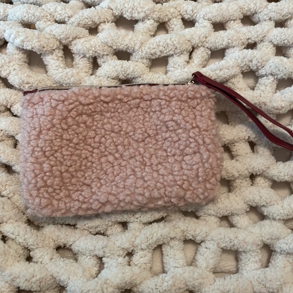 Ipsy bag - Picture 2 of 5